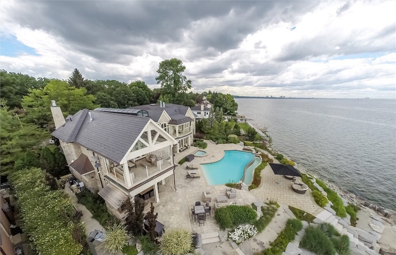 Stunning Lakefront Home In Mississauga, Ontario, Canada stunning lakefront home in mississauga ontario canada 8529c21