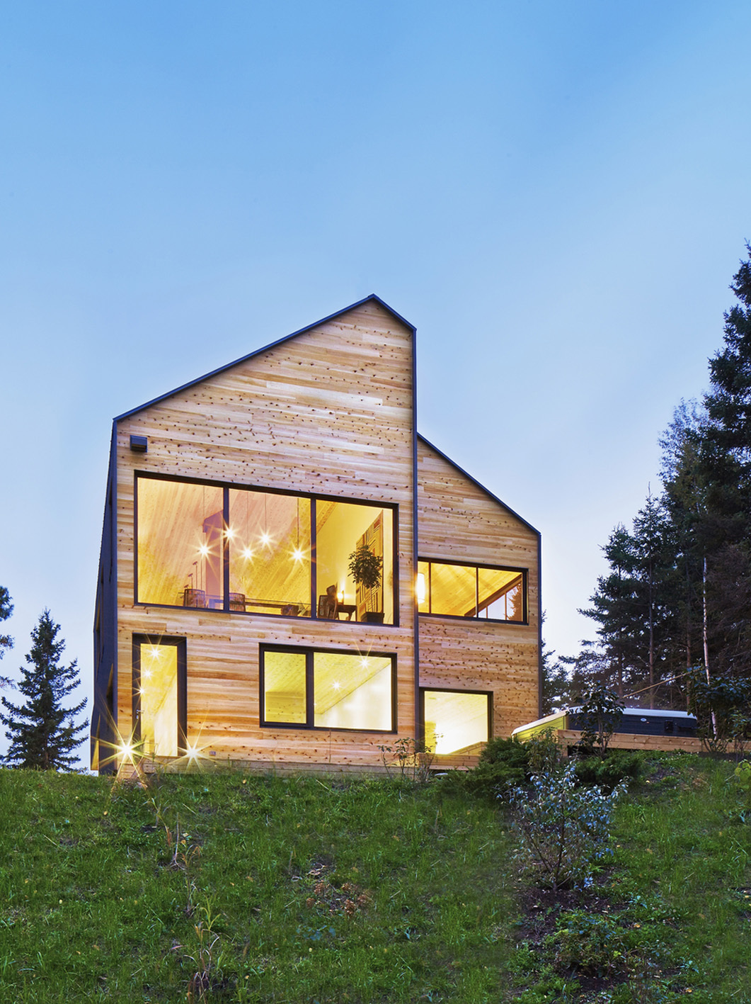 Stunning Malbaie VIII Residence In Cap-à-l'Aigle, Canada stunning malbaie viii residence in cap laigle canada 551a597