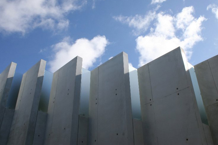 Stunning Razor Residence by Wallace E. Cunningham stunning razor residence by wallace e cunningham 9e5170d