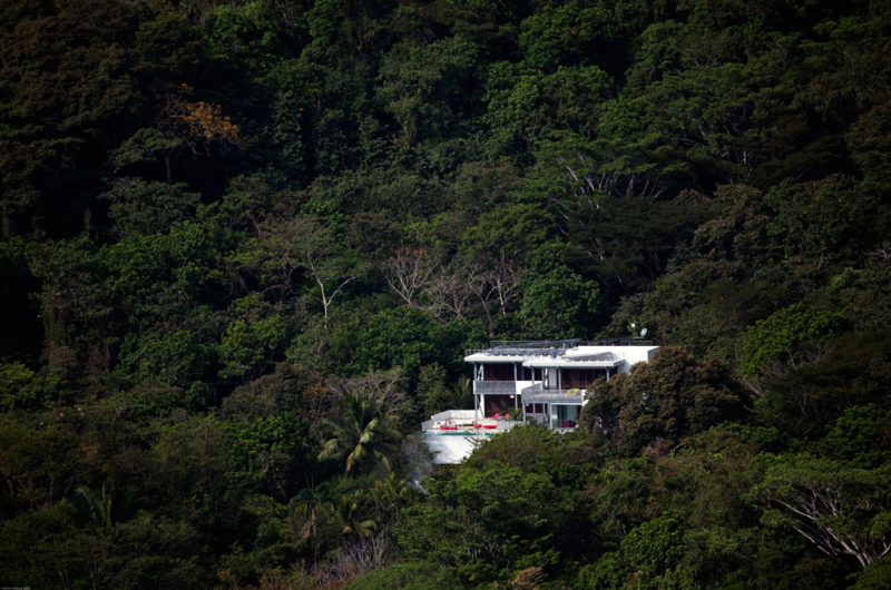 Stunning Sustainable Home in Costa Rica by SPG Architects stunning sustainable home in costa rica by spg architects e124c9b