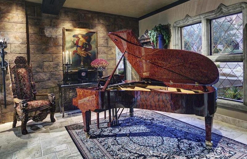 Superb Medieval-Looking Mansion in Arizona, United States superb medieval looking mansion in arizona united states 5a07050