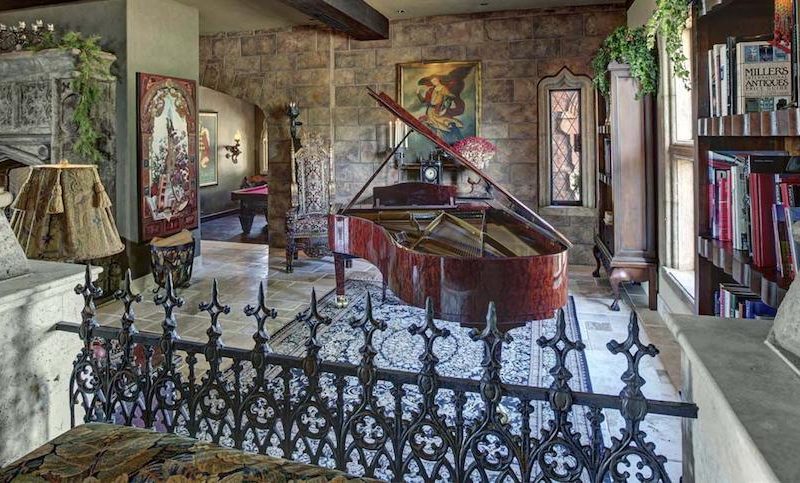 Superb Medieval-Looking Mansion in Arizona, United States superb medieval looking mansion in arizona united states b8ce27f