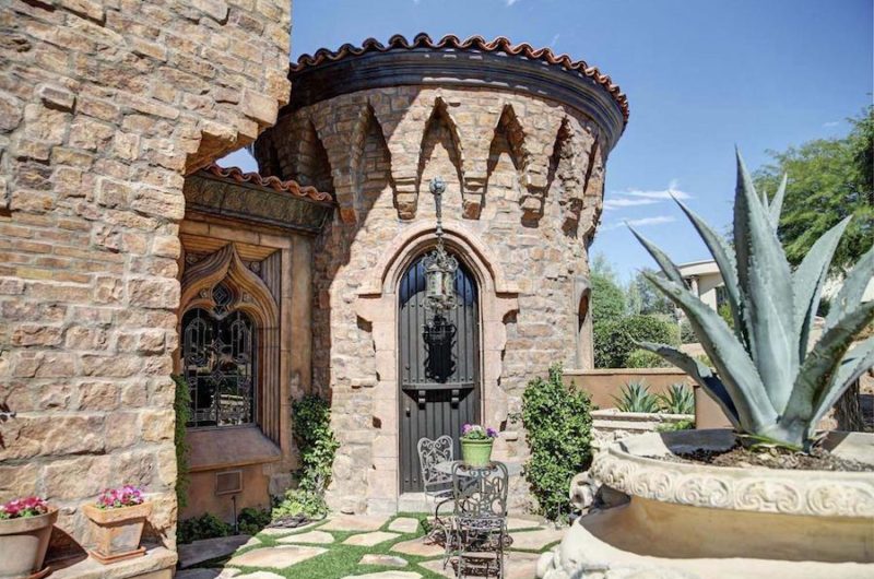 Superb Medieval-Looking Mansion in Arizona, United States superb medieval looking mansion in arizona united states c7e5b29