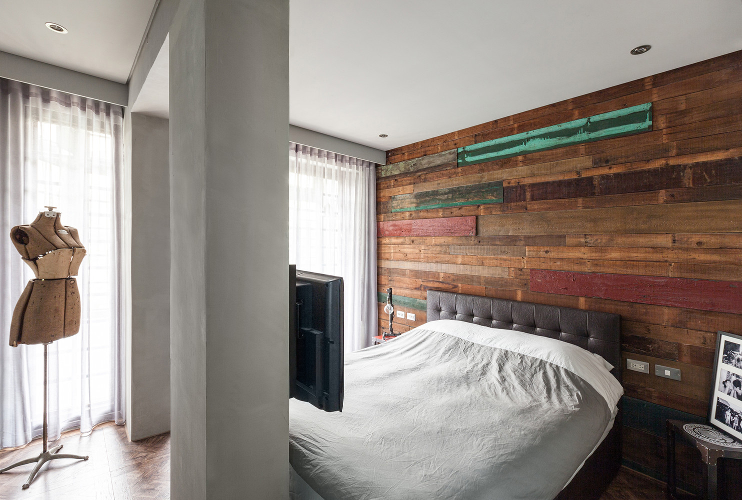 Superb Refurbishment Of A Vintage Apartment In Taipei superb refurbishment of a vintage apartment in taipei 3fd94aa