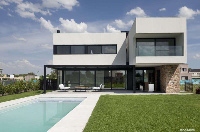 The A House by Estudio GMARQ the a house by estudio gmarq 3d697f3