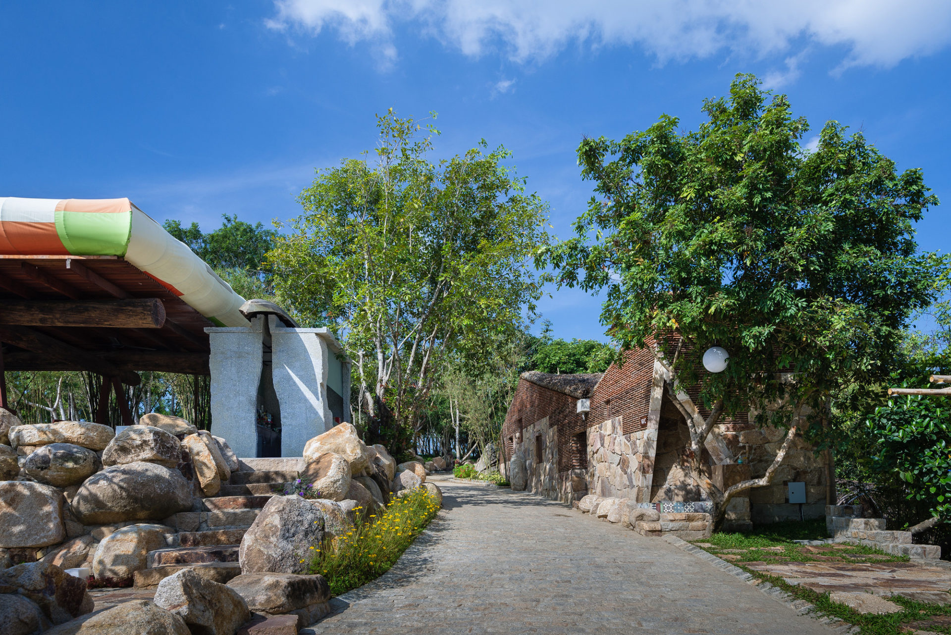 The Cloud Restaurant In Khanh Hoa Province, Vietnam the cloud restaurant in khanh hoa province vietnam df1bf33