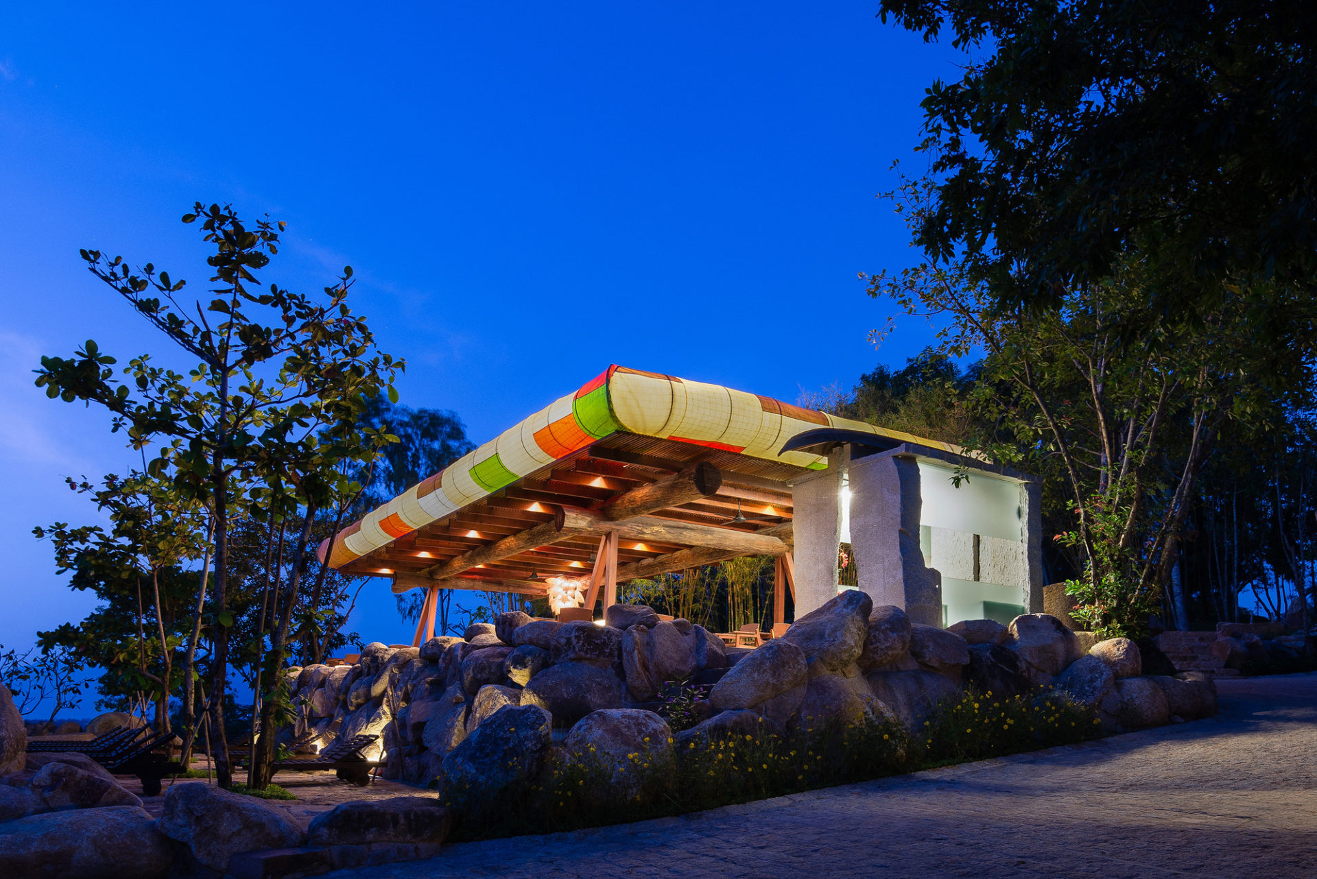 The Cloud Restaurant In Khanh Hoa Province, Vietnam the cloud restaurant in khanh hoa province vietnam ecbdde2