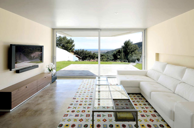 The Contemporary Ripolles-Manrique House in Spain the contemporary ripolles manrique house in spain ee59cbc