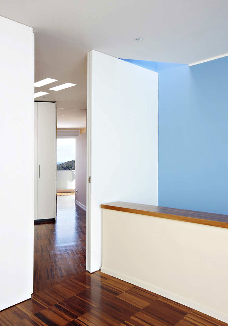 The Contemporary Ripolles-Manrique House in Spain the contemporary ripolles manrique house in spain f2b7b2f