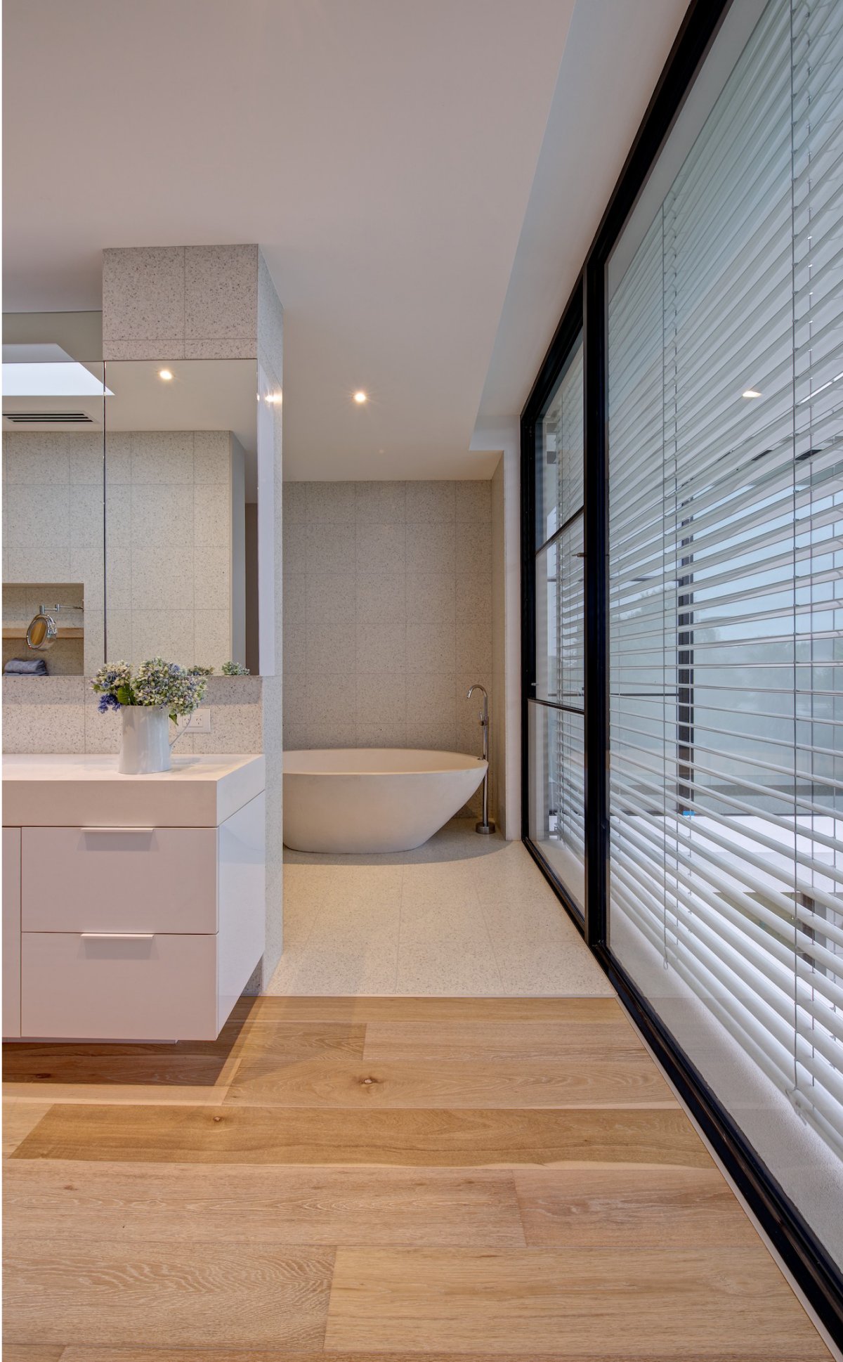 The Effective Brighton Escape by Georgia Ezra the effective brighton escape by georgia ezra 5c8be2b