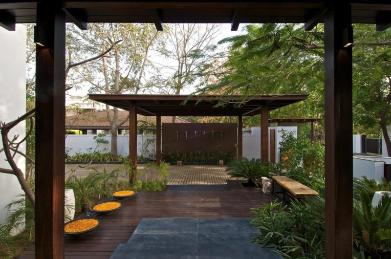 The Indian Wonder Courtyard House in Gujrat, India by Hiren Patel Architects the indian wonder courtyard house in gujrat india by hiren patel architects 31cc799