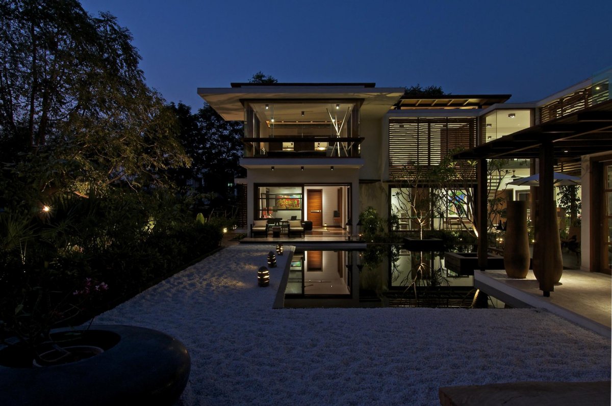 The Indian Wonder Courtyard House in Gujrat, India by Hiren Patel Architects the indian wonder courtyard house in gujrat india by hiren patel architects 4772c41