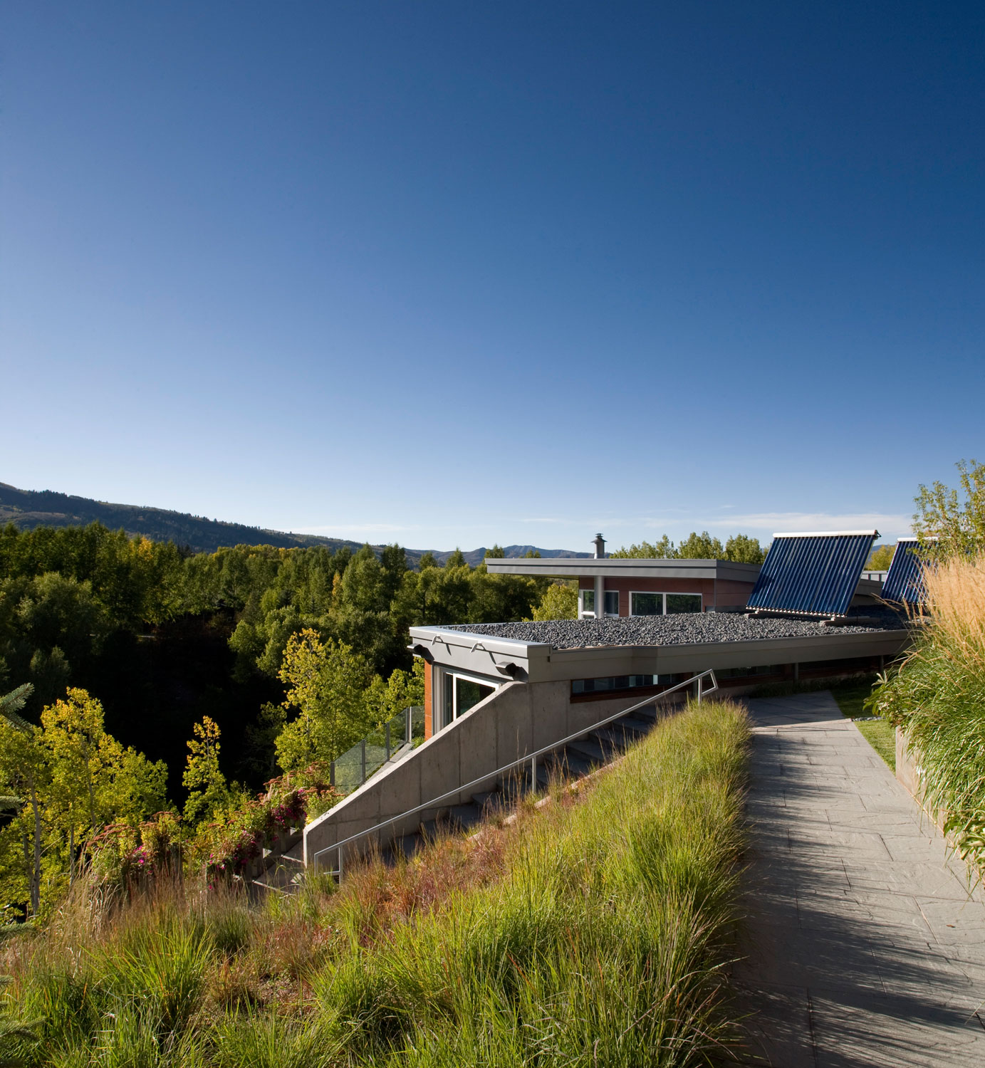 The Spectacular Edge House by Studio B Architects the spectacular edge house by studio b architects 7bb1ce9