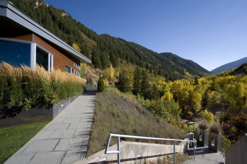 The Spectacular Edge House by Studio B Architects the spectacular edge house by studio b architects 90b522d