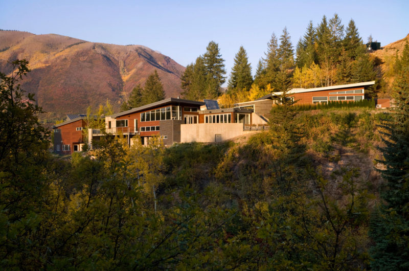 The Spectacular Edge House by Studio B Architects the spectacular edge house by studio b architects b6c6e40