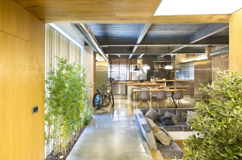 This Amazing Loft Used To Be A Commercial Space this amazing loft used to be a commercial space 674fdb2