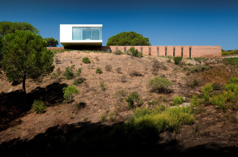 Tranquil House in Melides by Pedro Reis tranquil house in melides by pedro reis 4fe9aaa