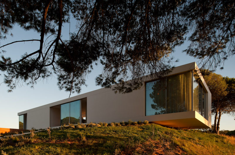 Tranquil House in Melides by Pedro Reis tranquil house in melides by pedro reis caeeced