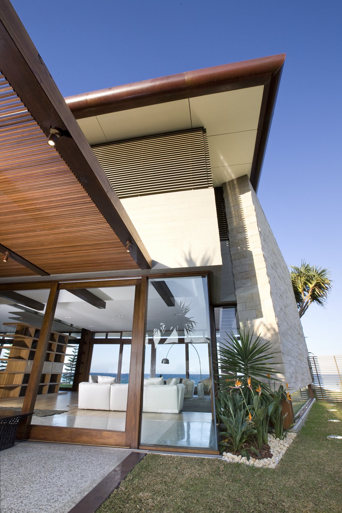 Tropical Albatross Residence by BGD Architects tropical albatross residence by bgd architects 73b13bf