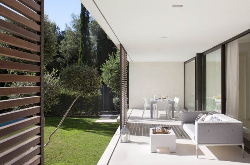 Two-Story Casa Bauzà by Miquel Lacomba two story casa bauz by miquel lacomba 55820e9