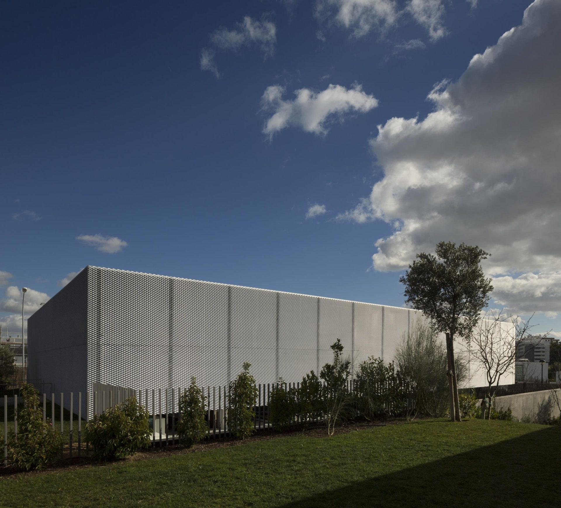 Utopia Villa In Carnaxide, Portugal utopia villa in carnaxide portugal d1b76c4