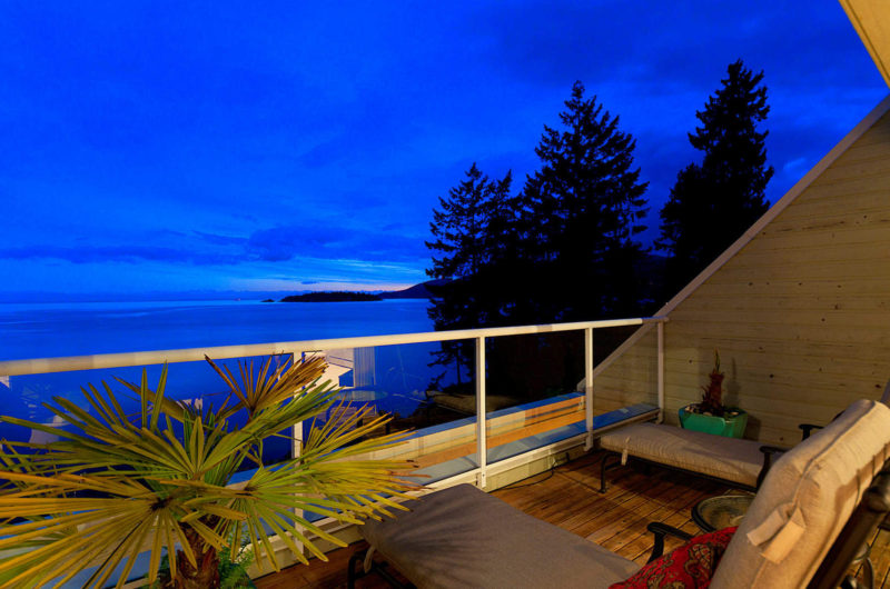 Waterfront Residence with Privacy in West Vancouver waterfront residence with privacy in west vancouver cbb17fb