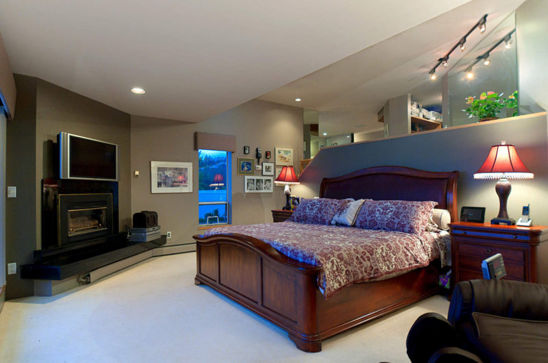 Waterfront Residence with Privacy in West Vancouver waterfront residence with privacy in west vancouver d5ecb8a