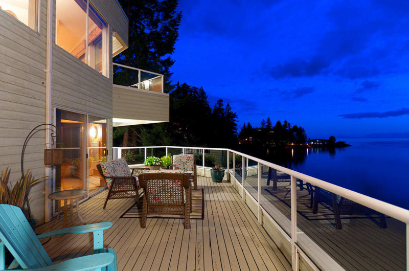 Waterfront Residence with Privacy in West Vancouver waterfront residence with privacy in west vancouver fa06dc5