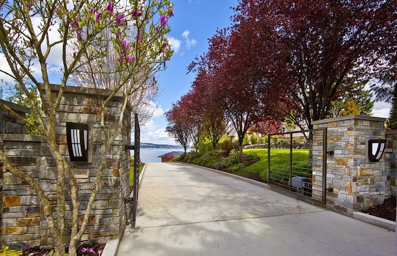 Wonderful Lakeside Home In Bellevue, Washington wonderful lakeside home in bellevue washington 08d52f7