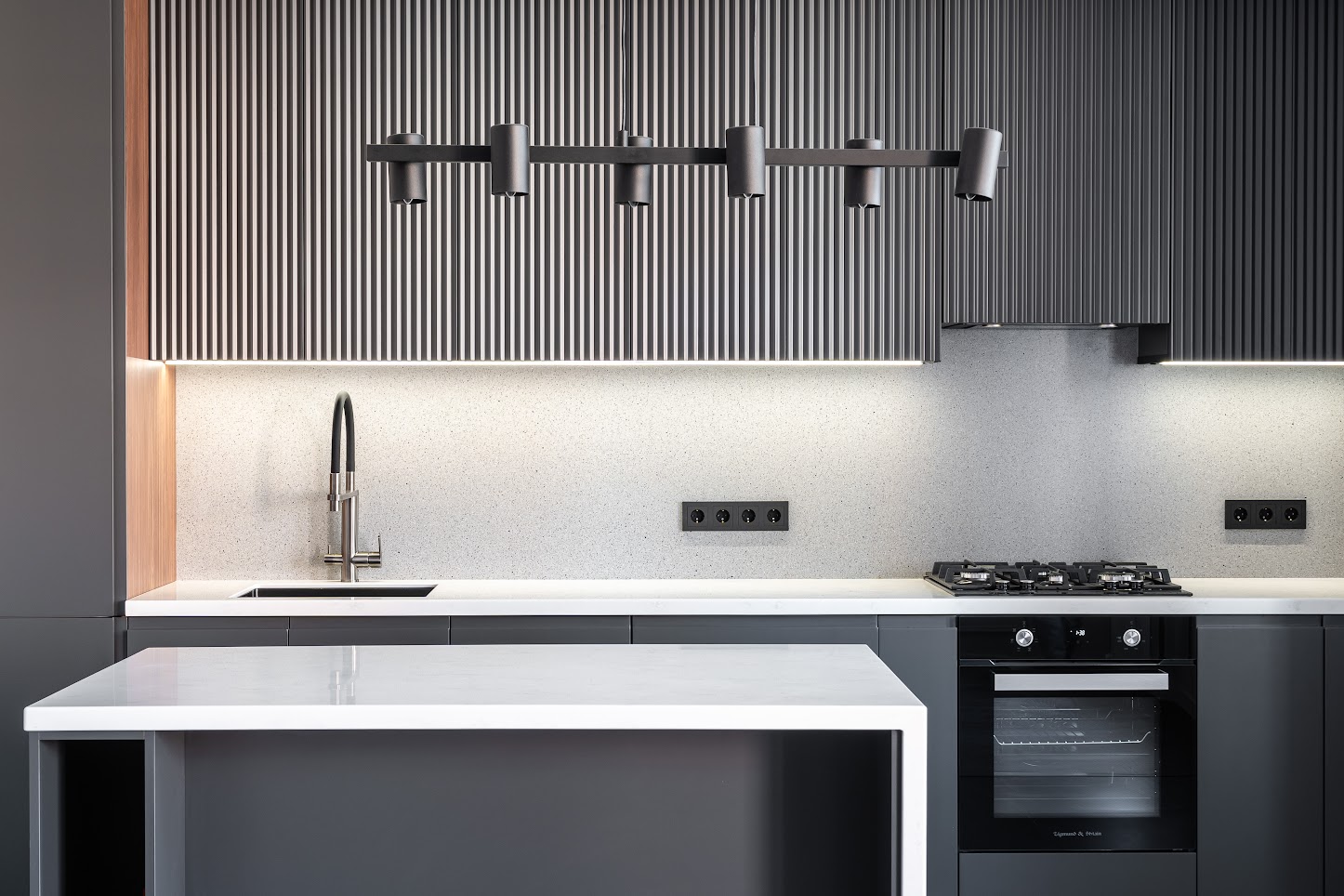 5 Ideas on How to Use Pendant Lights in Interior Design 4 5 idej kak ispolzovat podvesnye svetilniki v interere 4c03a92