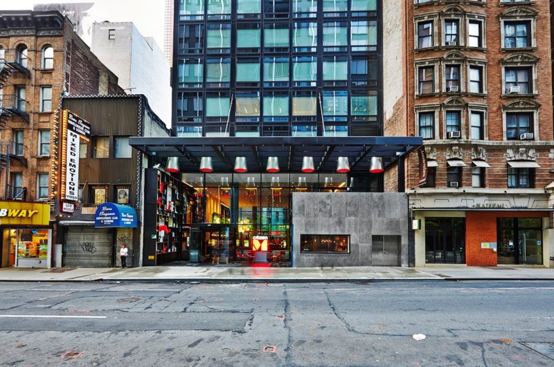 citizenM Opened A Superb Hotel In Times Square, New York citizenm opened a superb hotel in times square new york 82062ff