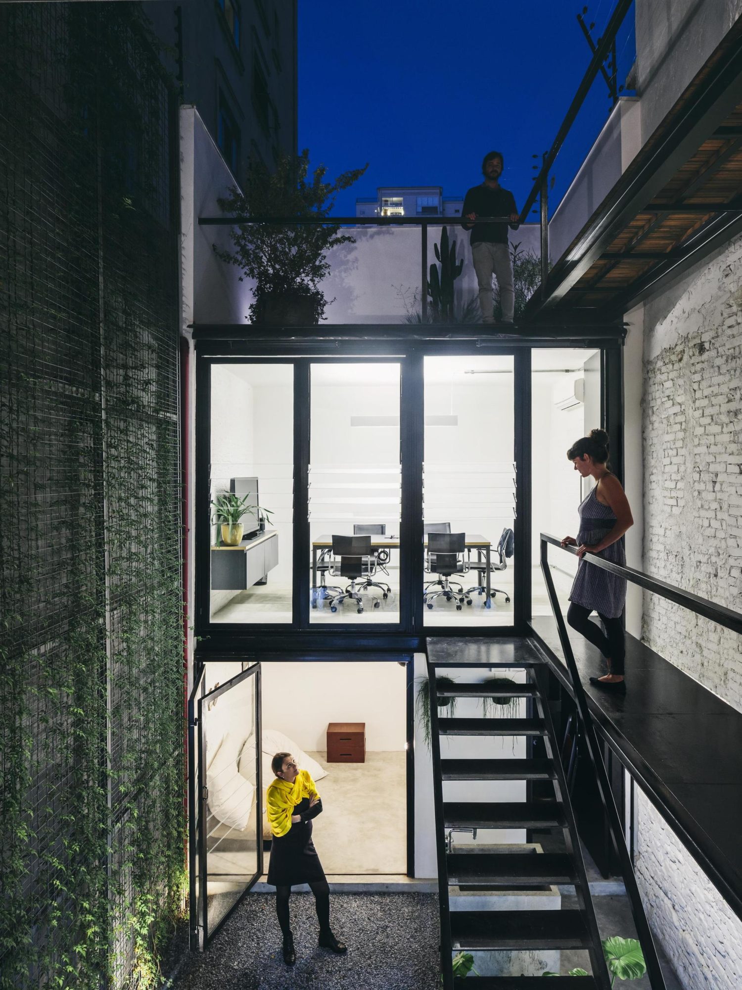 Contemporary Produtora Kana Project by AR Arquitectos contemporary produtora kana project by ar arquitectos 6a03cf4