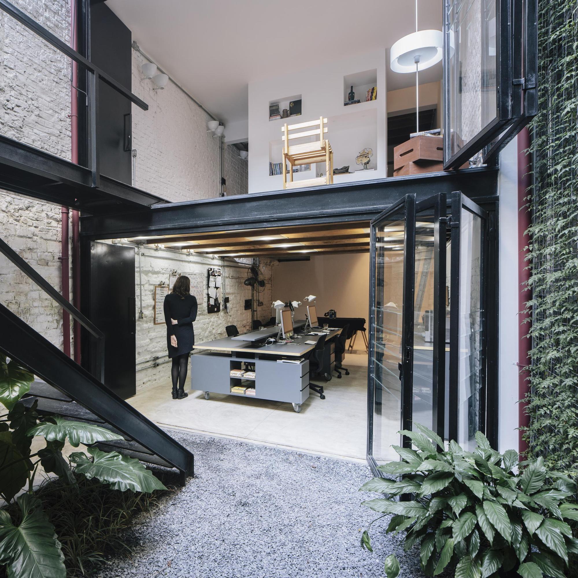 Contemporary Produtora Kana Project by AR Arquitectos contemporary produtora kana project by ar arquitectos a9d74a1