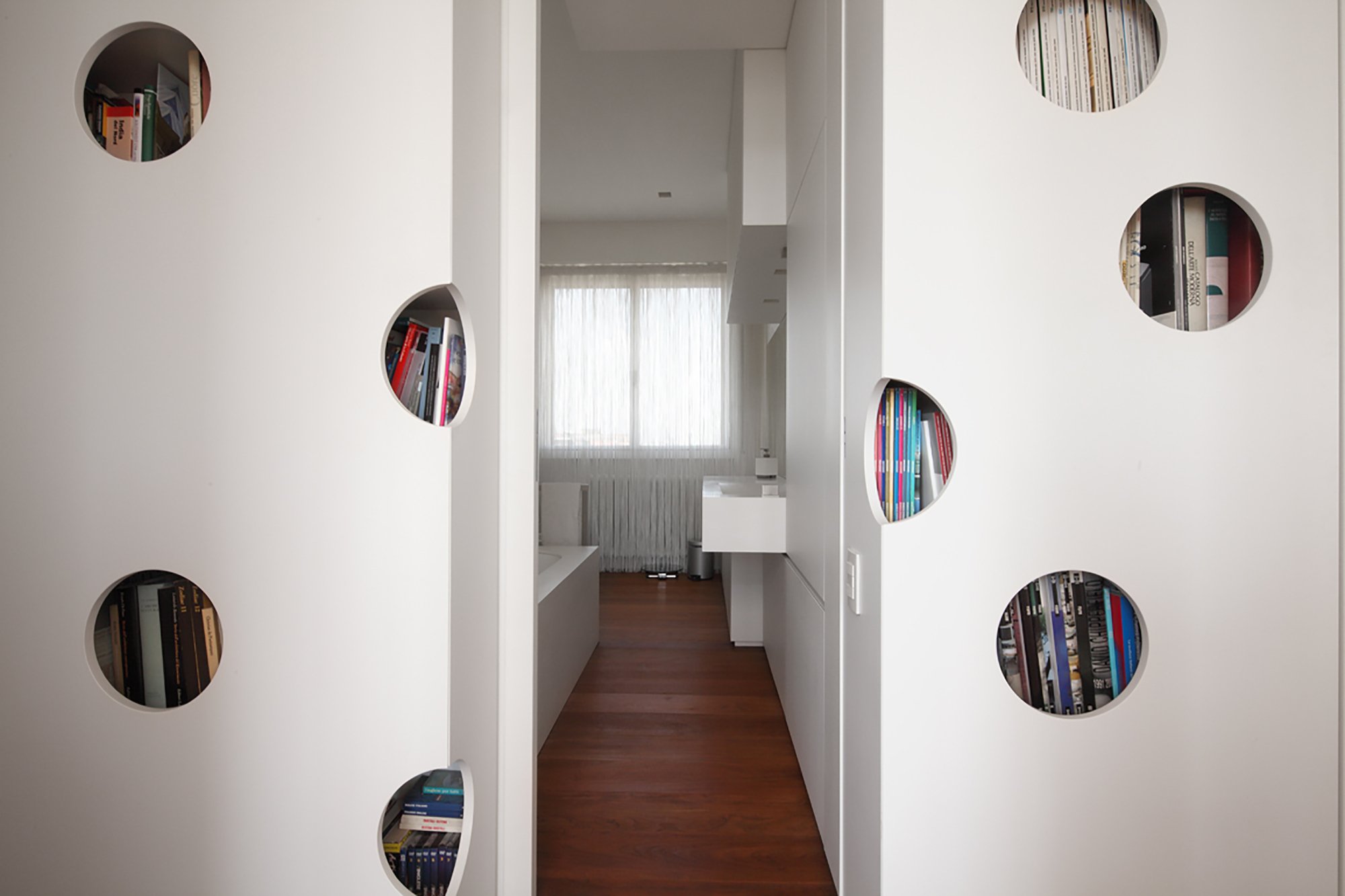 Cozy And Contemporary Apartment T In Milan, Italy cozy and contemporary apartment t in milan italy 216001a