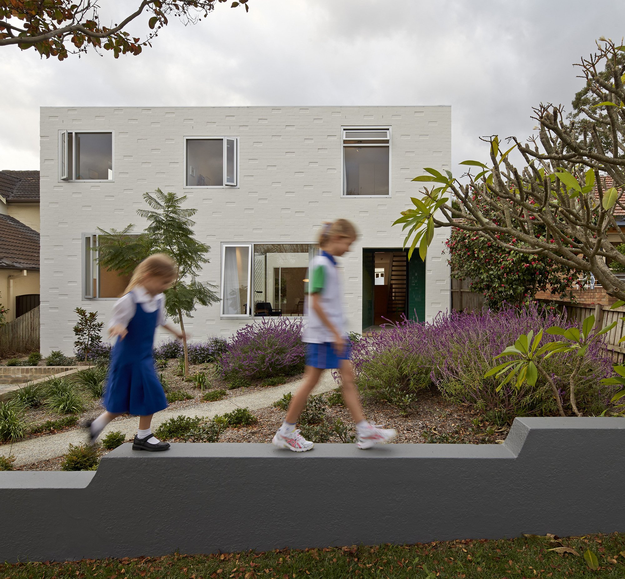 Cozy And Modern Residence In Riverview, Australia cozy and modern residence in riverview australia ceb1238