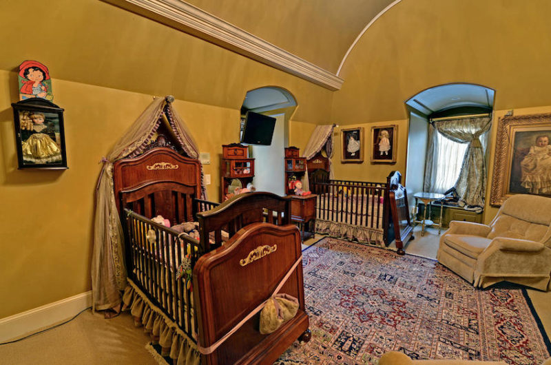 Extravagant European in The River Club in Georgia, USA extravagant european in the river club in georgia usa 0392a18