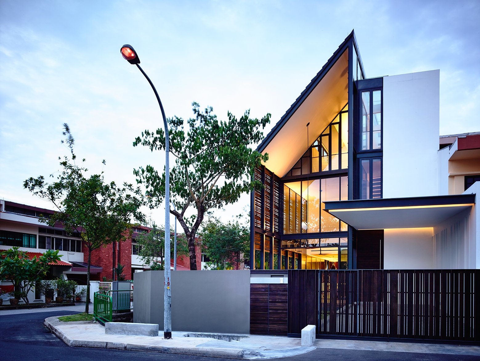 Faber Terrace In Singapore By HYLA Architects faber terrace in singapore by hyla architects 2628028