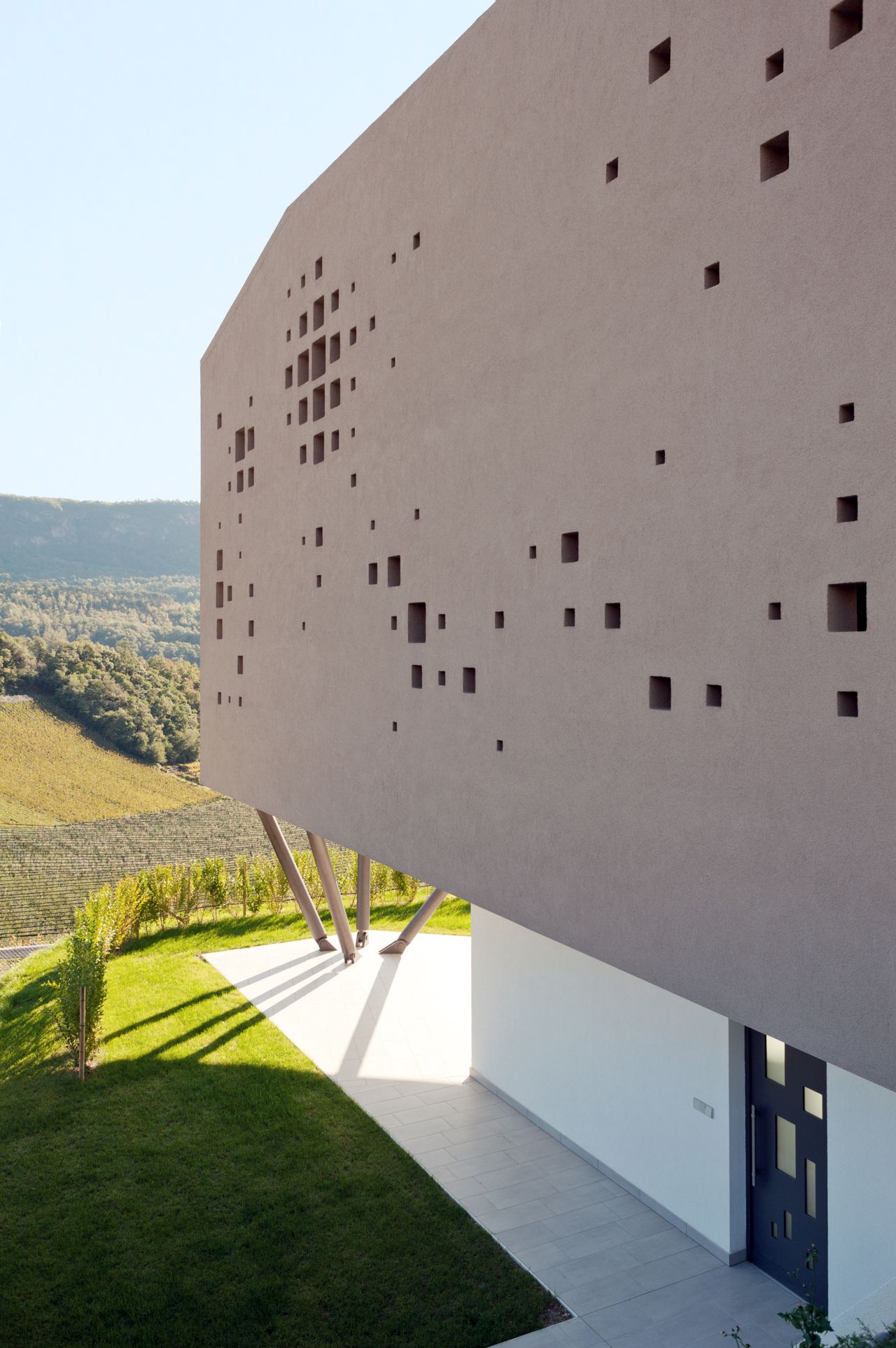 Giacomuzzi Duplex by Monovolume Architecture + Design giacomuzzi duplex by monovolume architecture design 019ffb9