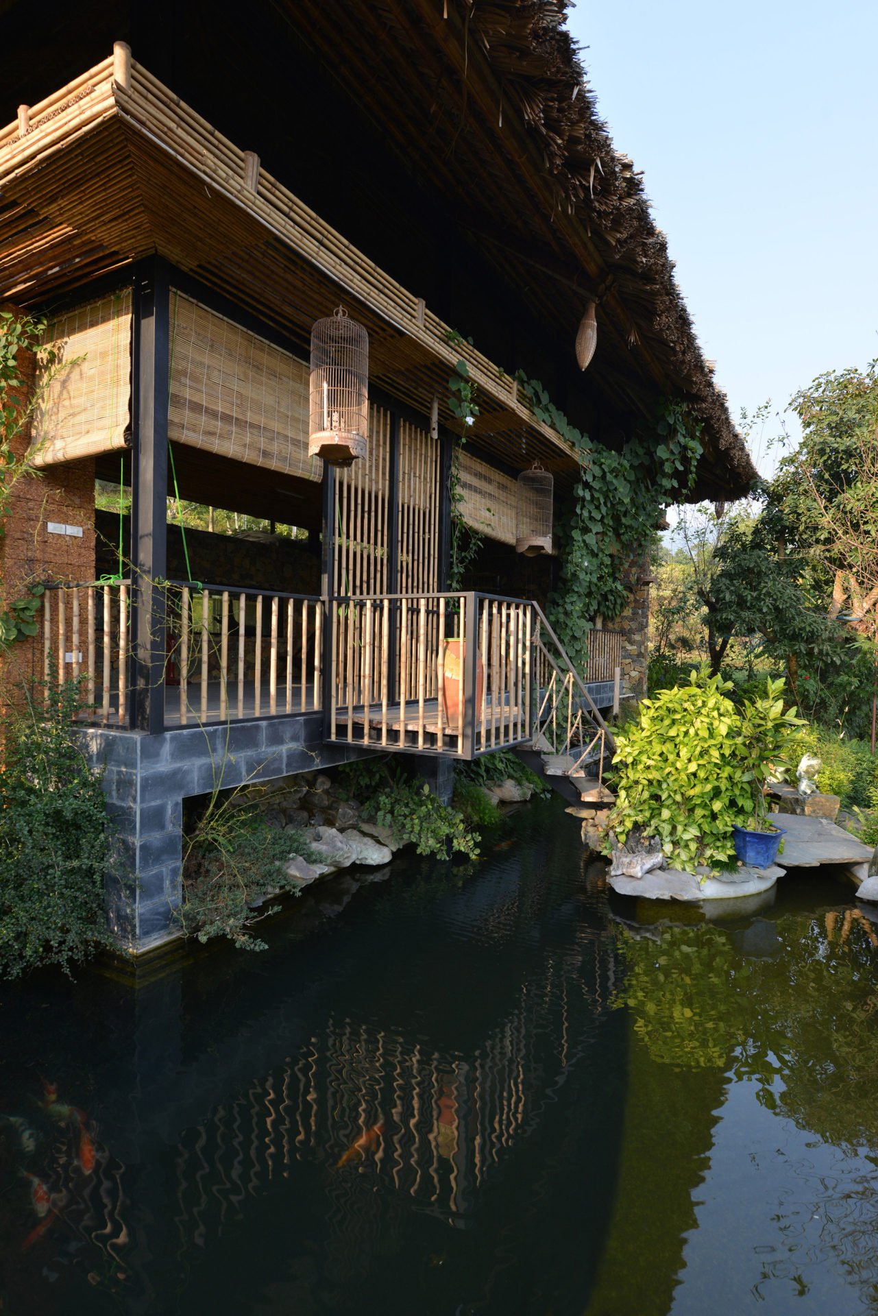 Hillside House In Hoà Bình, Vietnam hillside house in ho bnh vietnam a9e73a6