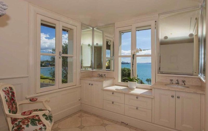 Imposing Villa Belvedere in Auckland, New Zealand imposing villa belvedere in auckland new zealand 276734f