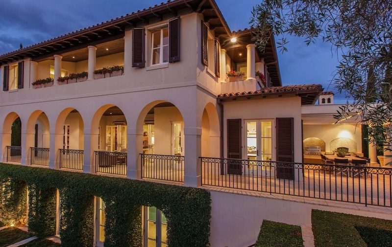 Imposing Villa Belvedere in Auckland, New Zealand imposing villa belvedere in auckland new zealand 6a63ea2