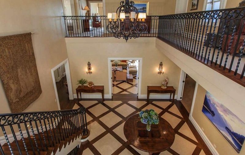 Imposing Villa Belvedere in Auckland, New Zealand imposing villa belvedere in auckland new zealand 708d9e4