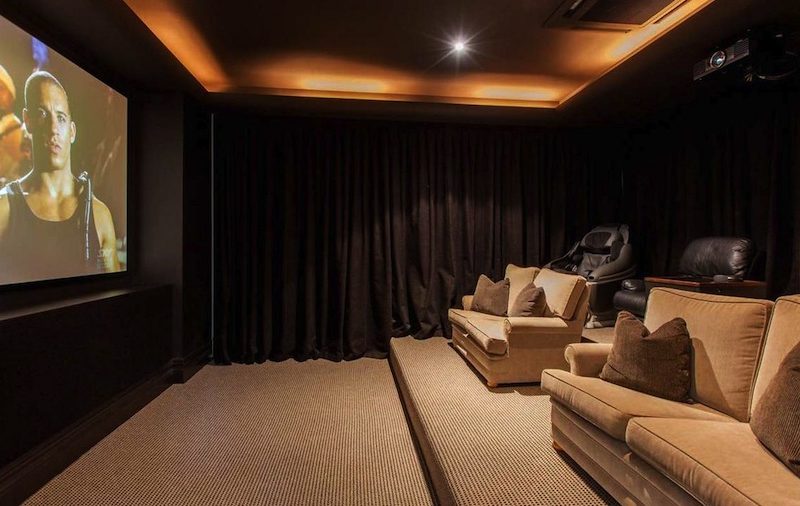 Imposing Villa Belvedere in Auckland, New Zealand imposing villa belvedere in auckland new zealand 87ea308