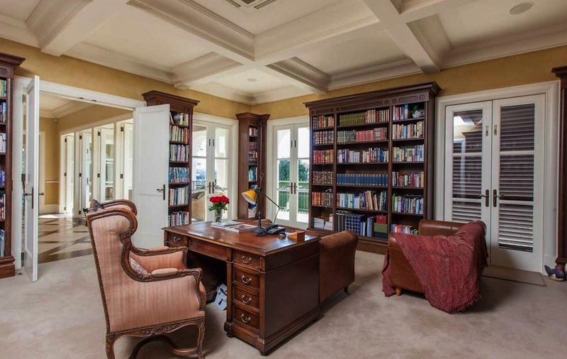 Imposing Villa Belvedere in Auckland, New Zealand imposing villa belvedere in auckland new zealand ef18442