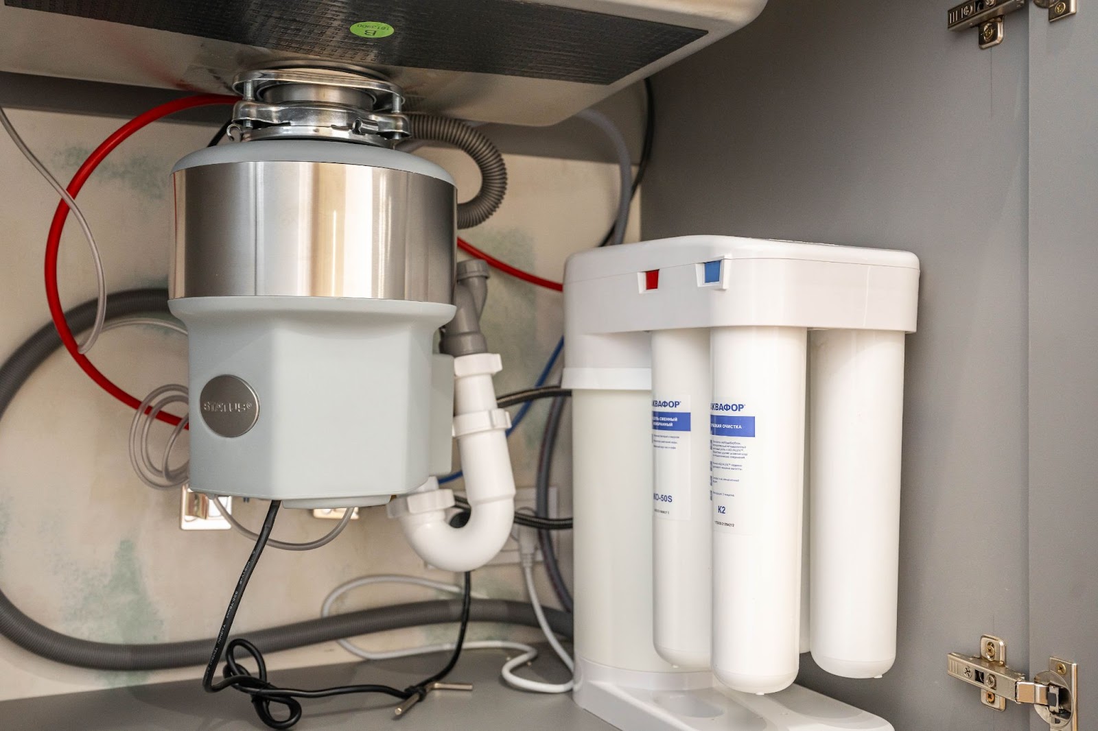 How the Complector Selects, Delivers, and Installs Equipment for an Apartment 6 kak komplektator podbiraet privozit i ustanavlivaet tehniku dlja kvartiry f355d01