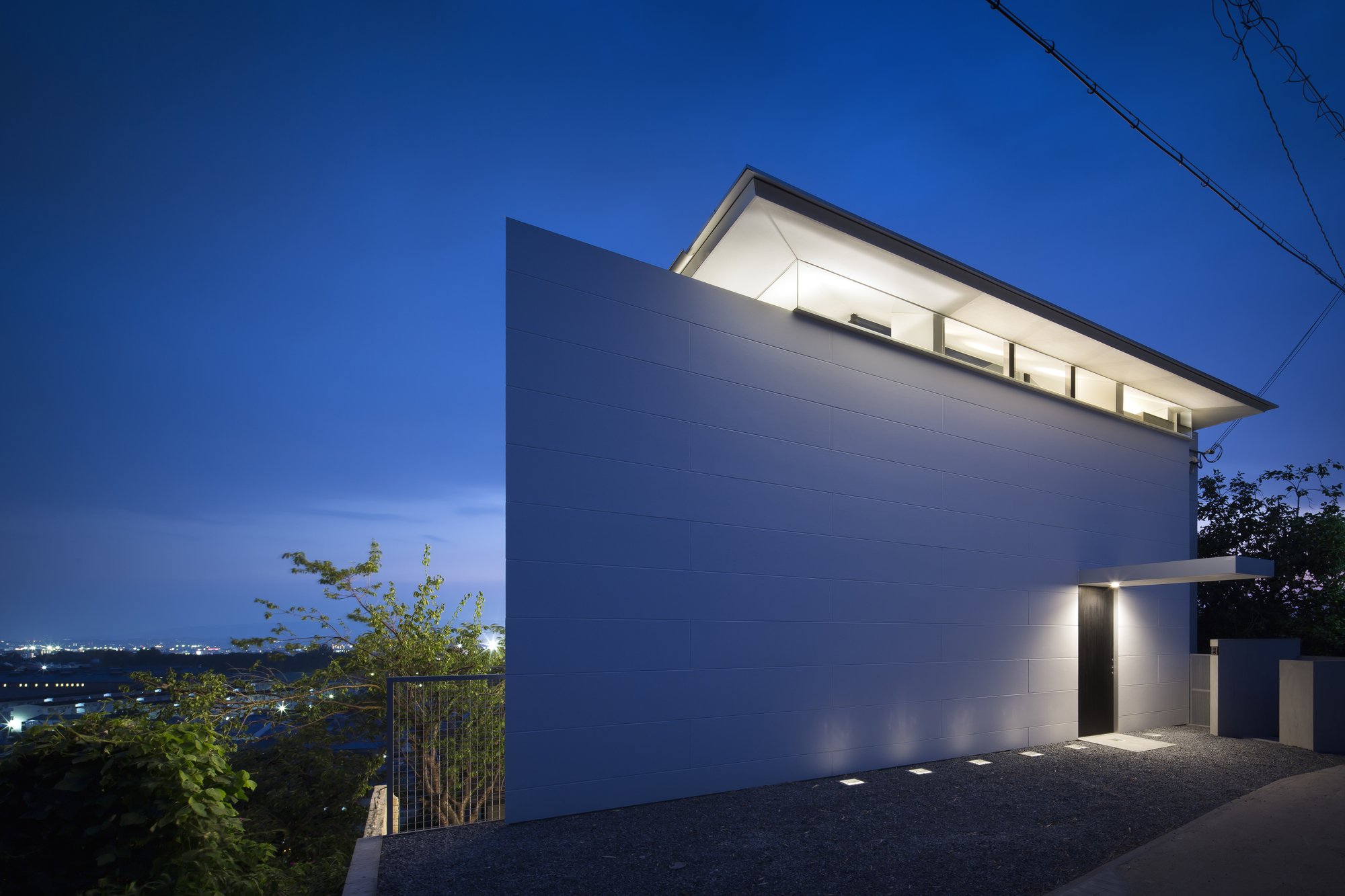 Minimalistic House Nara-zaka In Nara, Japan minimalistic house nara zaka in nara japan 1d0204f