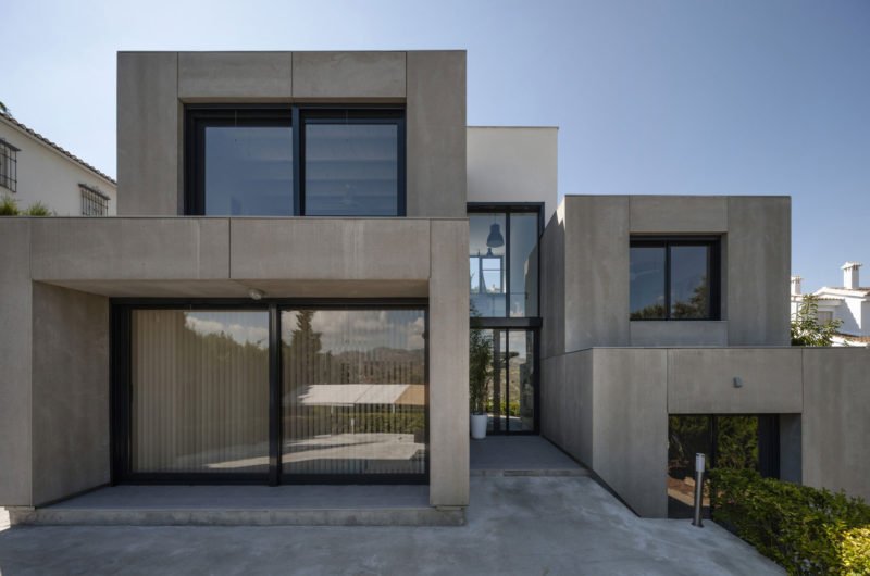 Modern and Elegant C&C House in Granada, Spain modern and elegant cc house in granada spain d2e1ebd