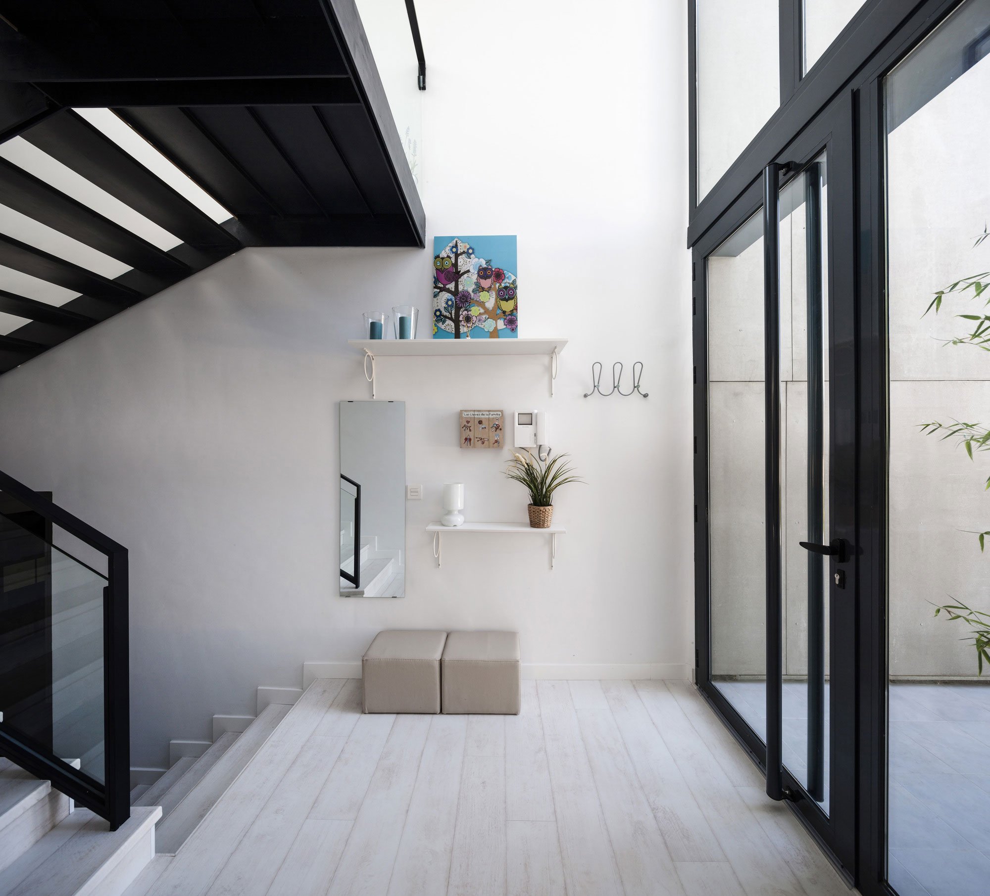 Modern and Elegant C&C House in Granada, Spain modern and elegant cc house in granada spain ff1e9e5