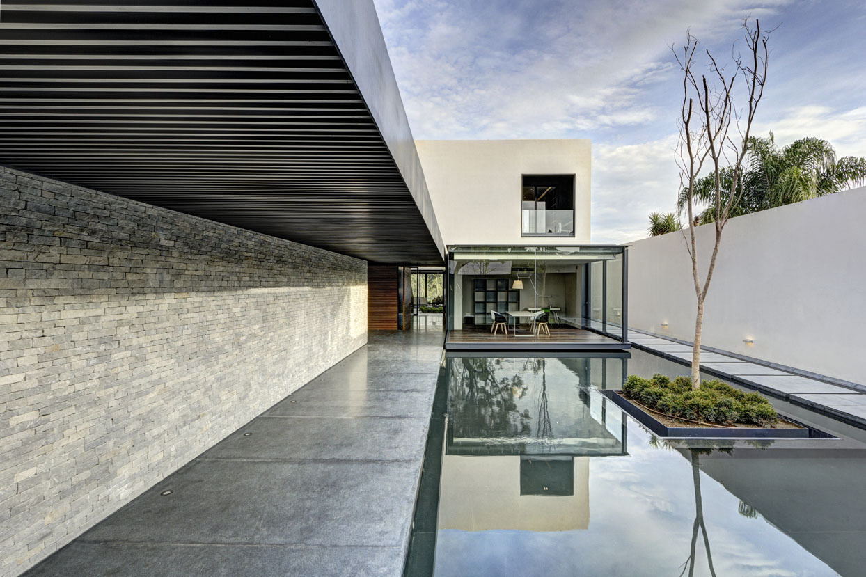Modern And Massive LA House In Mexico modern and massive la house in mexico 390ae88