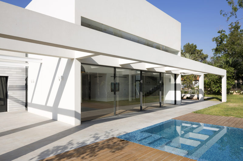 Modernly Designed Residence In Savyon, Israel modernly designed residence in savyon israel 46a55bc